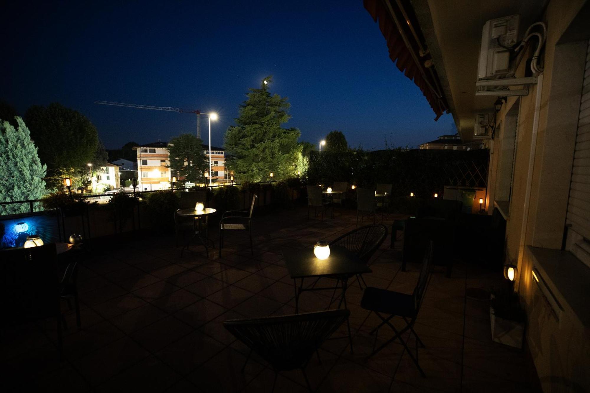 Bru Rooms Peschiera del Garda Ngoại thất bức ảnh